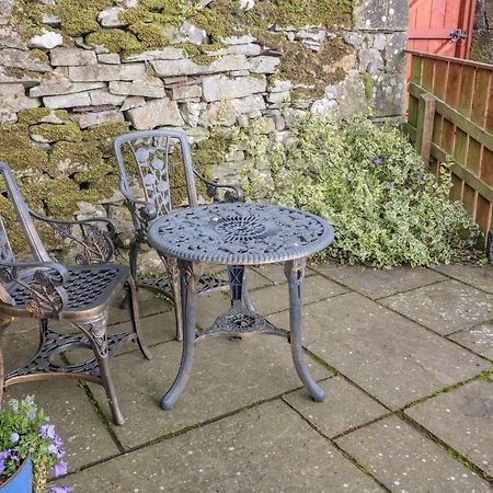 Watershed Cottage Settle Eksteriør bilde