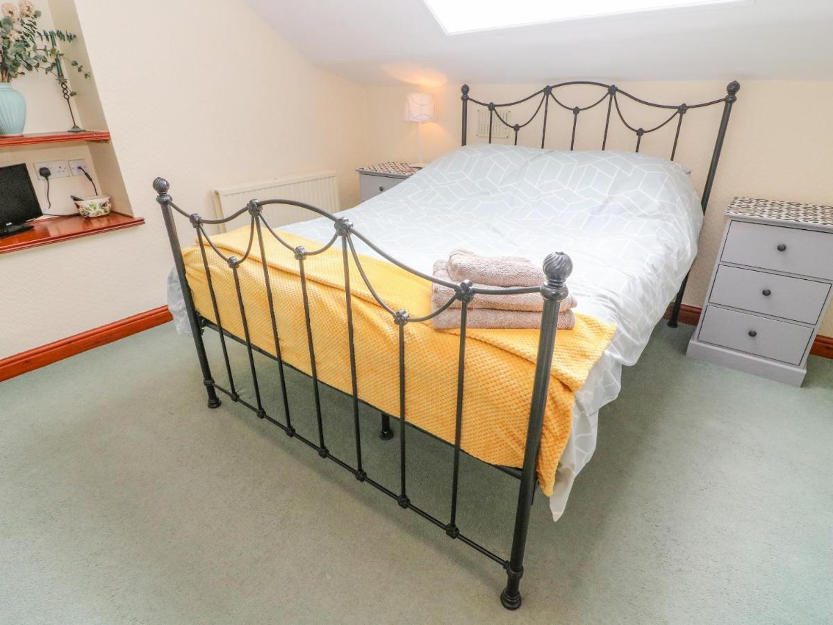 Watershed Cottage Settle Eksteriør bilde