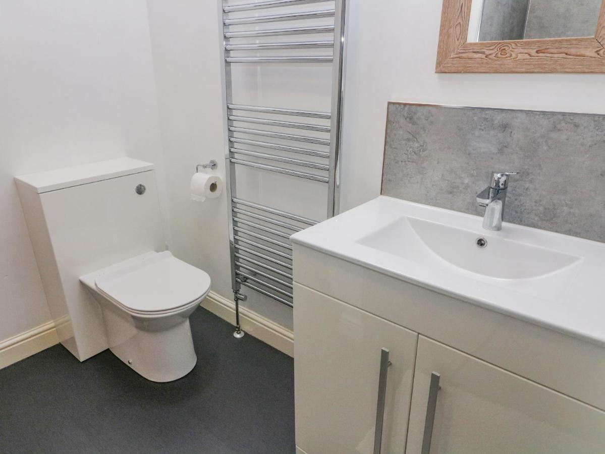 Watershed Cottage Settle Eksteriør bilde